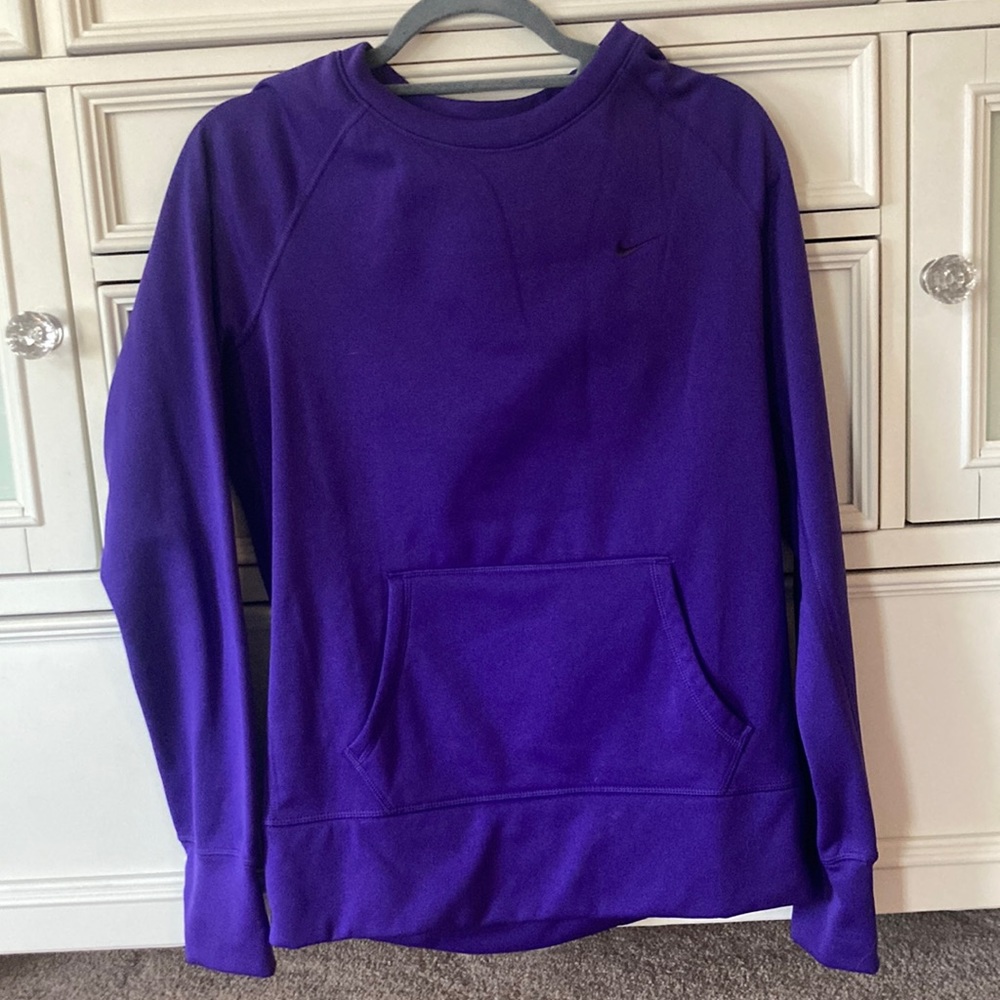 Nike Woman’s Therma-Fit